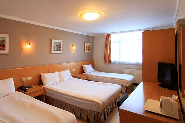 Triple Room